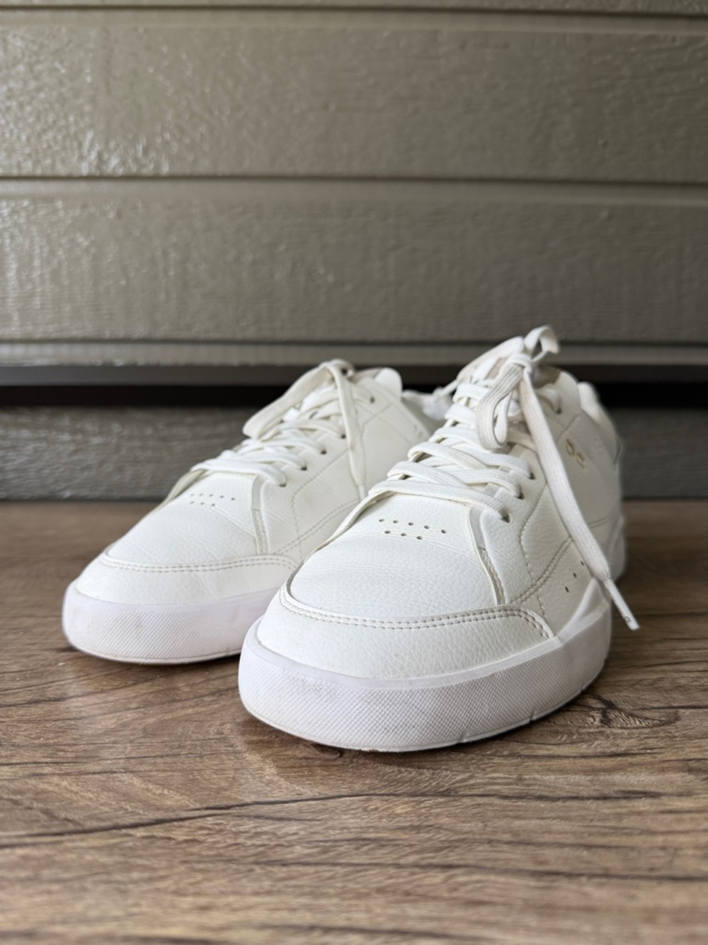 On Running The Roger  Men's Sneakers size 8